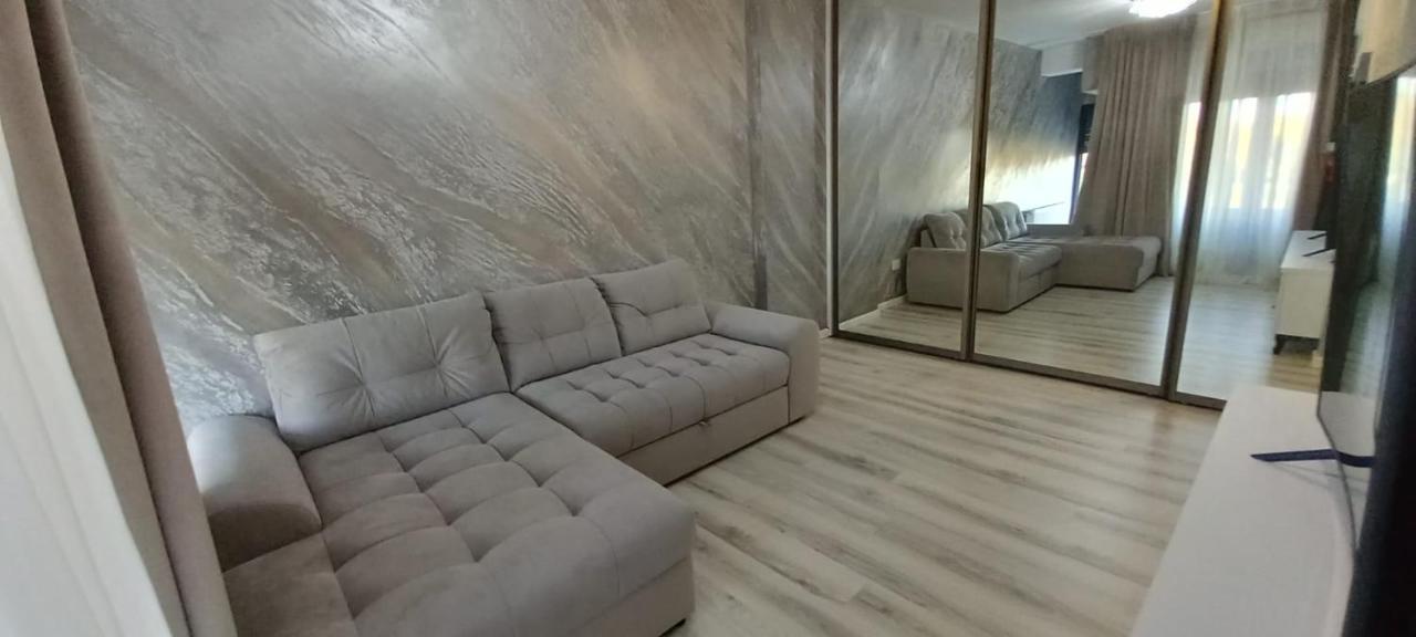North Pipera Apartment W Parking & Self Check In Voluntari 外观 照片